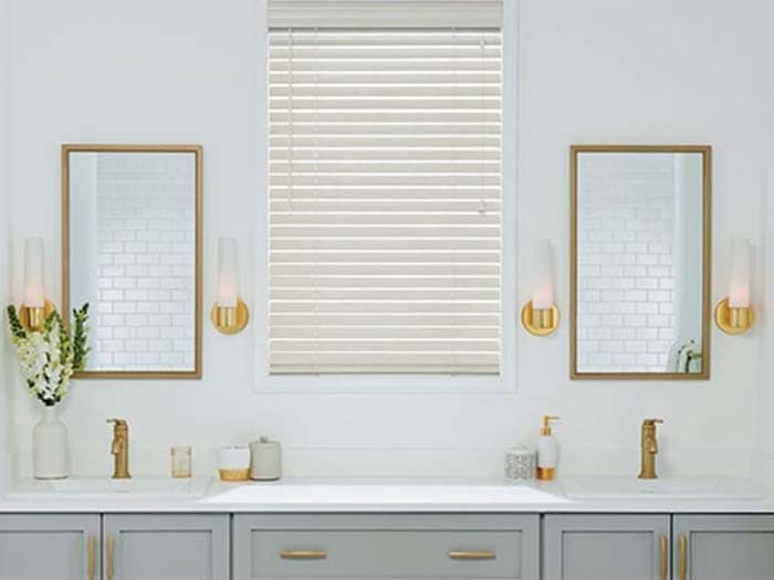 Stores en simili bois EverWood MD  Couleur : Doublure argentée